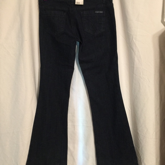 Calvin Klein - Picture 2 of 3